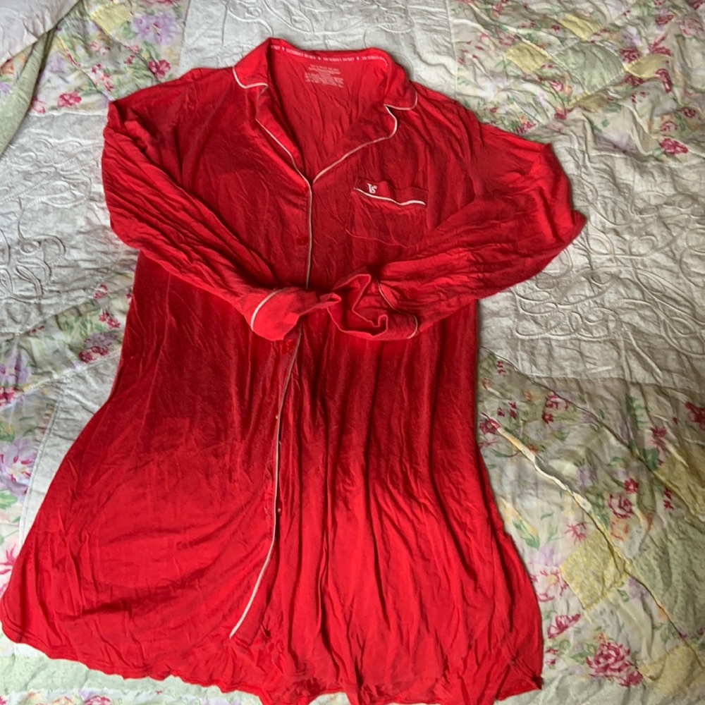 Victoria Secret night shirt size large great condition